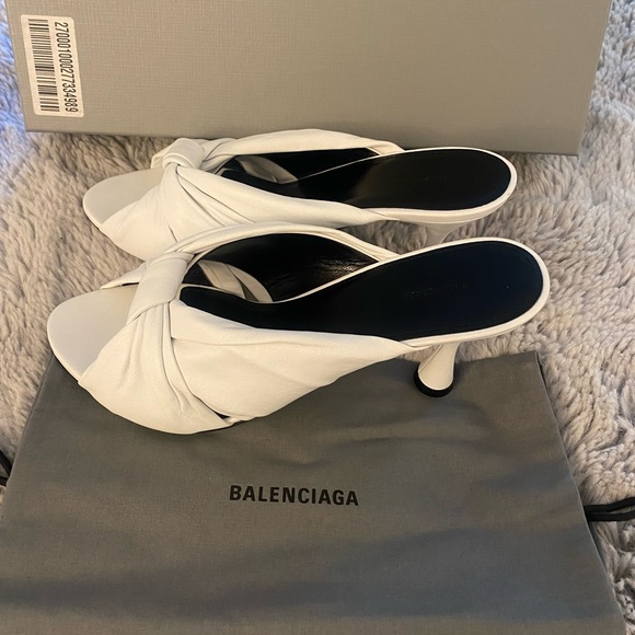 Balenciaga Drapy Sandal - Picture 2 of 5